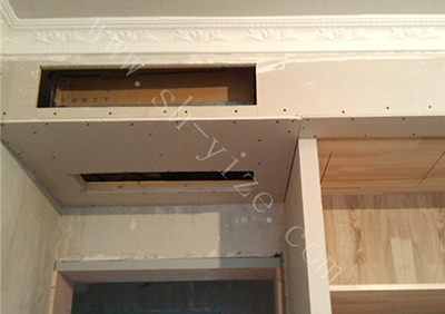 Decoration case